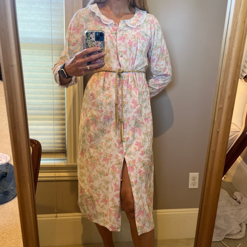 Vintage cottagecore floral dress/nightgown